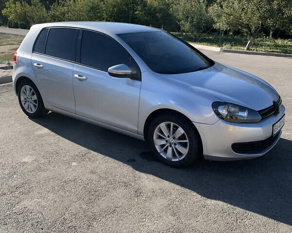 Фольксваген Гольф 2009 в Бобринце на Automoto.ua Серый Фольксваген Гольф, объемом двигателя 1.4 л и пробегом 299 тыс. км за 7500 $, фото 3 на Automoto.ua