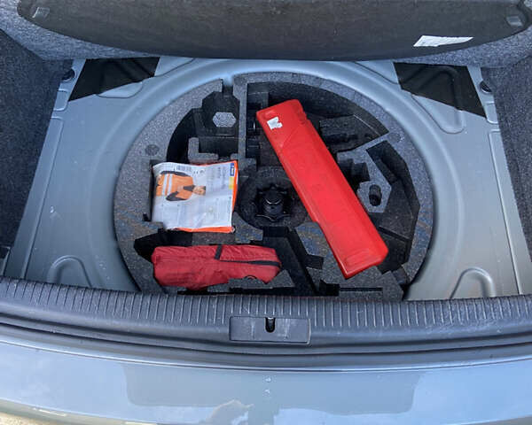 Сірий Фольксваген Гольф, об'ємом двигуна 1.39 л та пробігом 234 тис. км за 7300 $, фото 29 на Automoto.ua