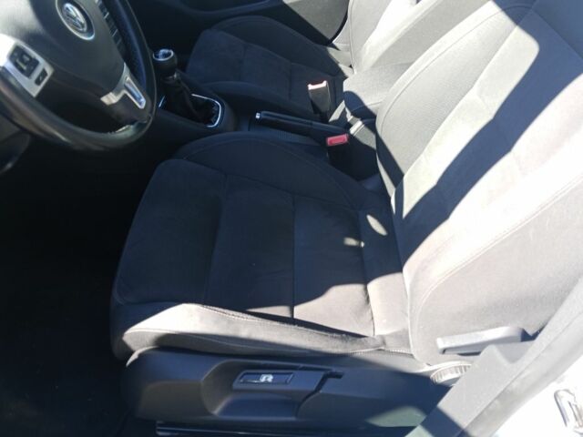 Фольксваген Гольф 2009 у Луцьку на Automoto.ua Сірий Фольксваген Гольф, об'ємом двигуна 1.4 л та пробігом 234 тис. км за 6800 $, фото 15 на Automoto.ua