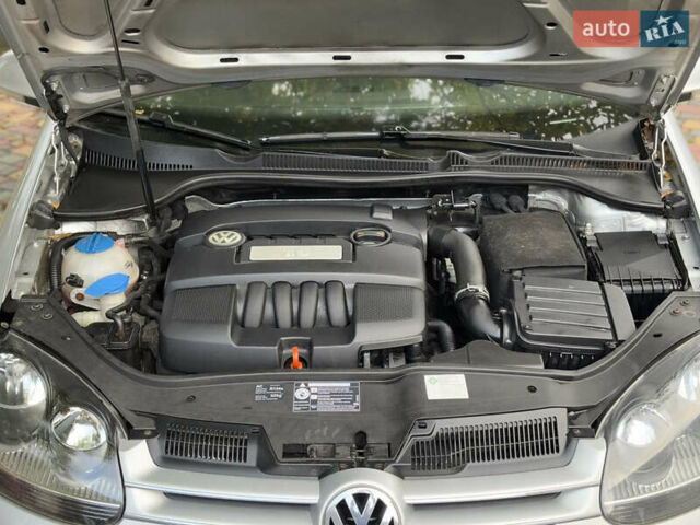 Серый Фольксваген Гольф, объемом двигателя 1.6 л и пробегом 240 тыс. км за 6550 $, фото 22 на Automoto.ua