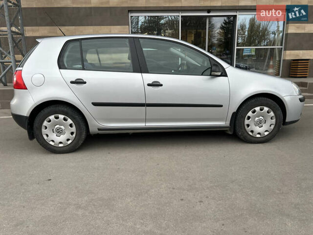 Серый Фольксваген Гольф, объемом двигателя 1.6 л и пробегом 98 тыс. км за 8100 $, фото 35 на Automoto.ua