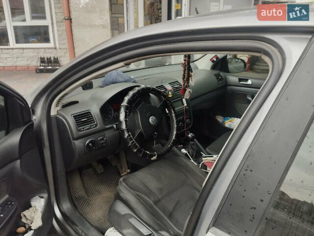 Сірий Фольксваген Гольф, об'ємом двигуна 1.6 л та пробігом 400 тис. км за 6200 $, фото 2 на Automoto.ua