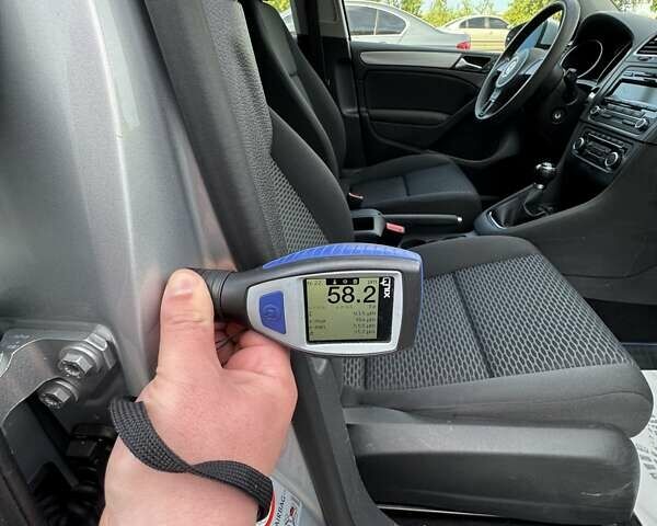 Серый Фольксваген Гольф, объемом двигателя 1.39 л и пробегом 235 тыс. км за 8400 $, фото 96 на Automoto.ua