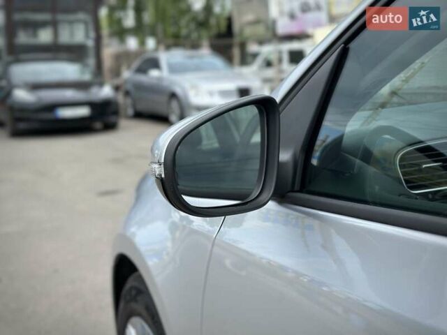 Серый Фольксваген Гольф, объемом двигателя 1.39 л и пробегом 235 тыс. км за 8400 $, фото 33 на Automoto.ua