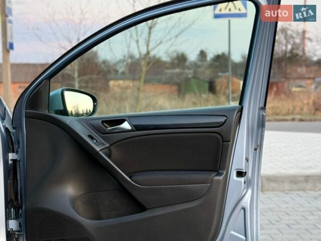 Сірий Фольксваген Гольф, об'ємом двигуна 1.39 л та пробігом 190 тис. км за 7800 $, фото 87 на Automoto.ua