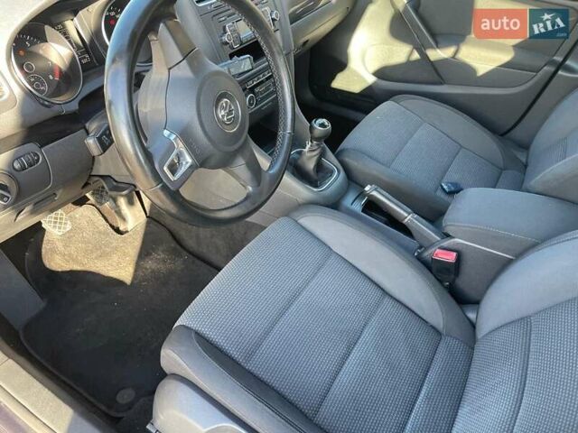 Сірий Фольксваген Гольф, об'ємом двигуна 1.39 л та пробігом 202 тис. км за 6000 $, фото 6 на Automoto.ua