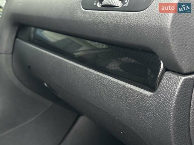 Серый Фольксваген Гольф, объемом двигателя 1.39 л и пробегом 211 тыс. км за 7650 $, фото 37 на Automoto.ua