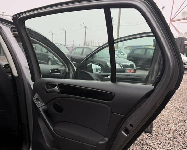 Серый Фольксваген Гольф, объемом двигателя 1.6 л и пробегом 208 тыс. км за 7999 $, фото 35 на Automoto.ua