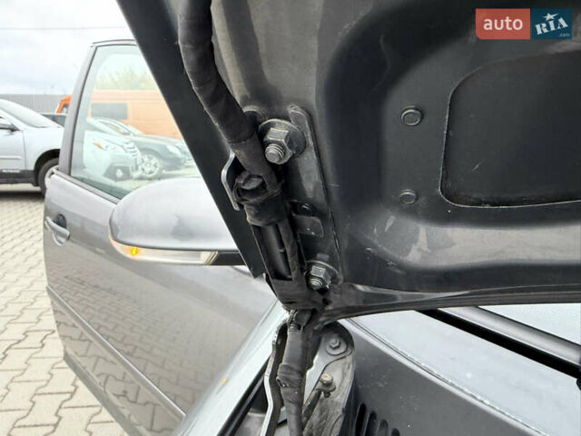 Серый Фольксваген Гольф, объемом двигателя 1.4 л и пробегом 204 тыс. км за 6350 $, фото 45 на Automoto.ua