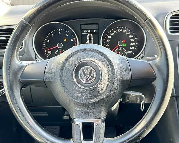 Серый Фольксваген Гольф, объемом двигателя 1.39 л и пробегом 191 тыс. км за 8000 $, фото 17 на Automoto.ua