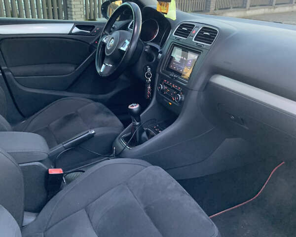 Серый Фольксваген Гольф, объемом двигателя 1.39 л и пробегом 242 тыс. км за 9999 $, фото 22 на Automoto.ua