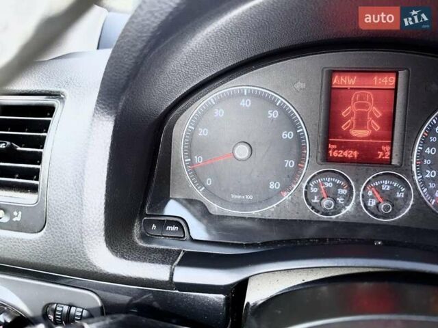 Серый Фольксваген Гольф, объемом двигателя 1.4 л и пробегом 170 тыс. км за 5299 $, фото 2 на Automoto.ua