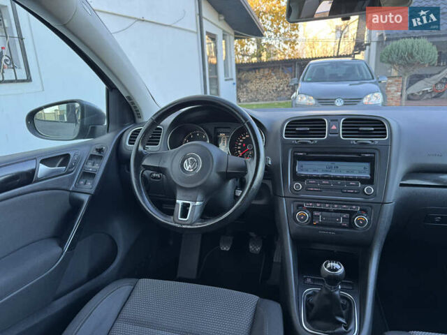 Сірий Фольксваген Гольф, об'ємом двигуна 1.6 л та пробігом 207 тис. км за 7790 $, фото 1 на Automoto.ua