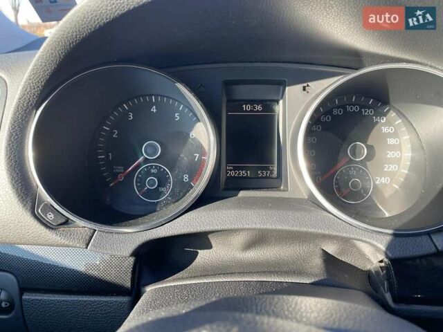 Сірий Фольксваген Гольф, об'ємом двигуна 1.39 л та пробігом 202 тис. км за 6000 $, фото 7 на Automoto.ua