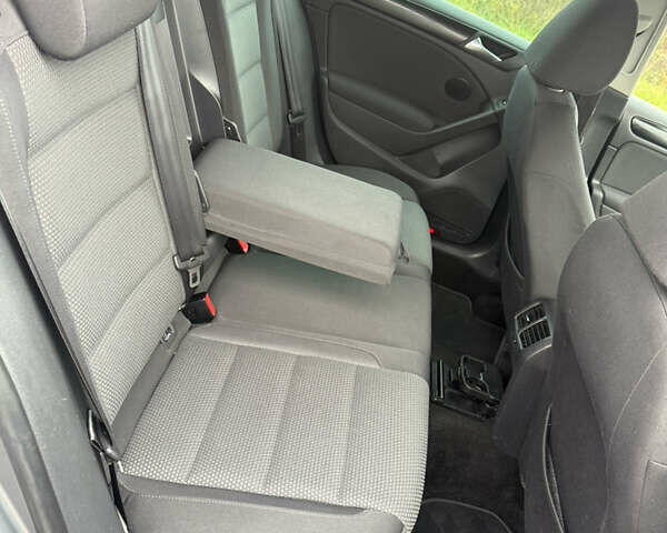 Сірий Фольксваген Гольф, об'ємом двигуна 1.6 л та пробігом 203 тис. км за 7800 $, фото 25 на Automoto.ua