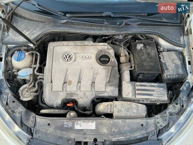 Серый Фольксваген Гольф, объемом двигателя 1.6 л и пробегом 213 тыс. км за 7600 $, фото 24 на Automoto.ua