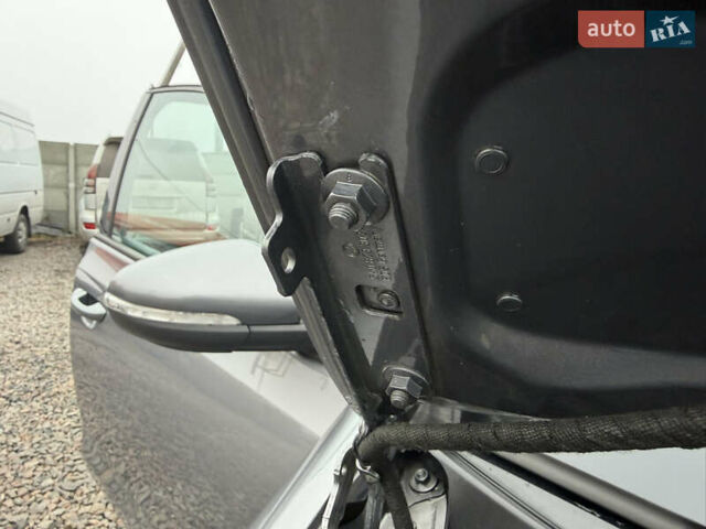 Серый Фольксваген Гольф, объемом двигателя 1.6 л и пробегом 208 тыс. км за 7999 $, фото 49 на Automoto.ua