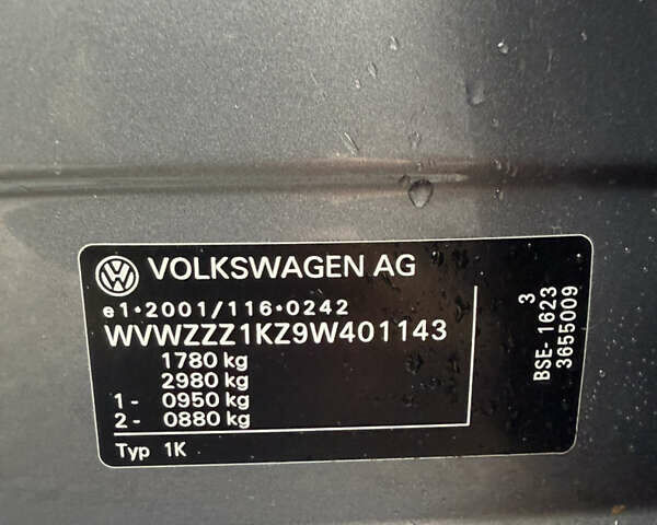 Серый Фольксваген Гольф, объемом двигателя 1.6 л и пробегом 208 тыс. км за 7999 $, фото 22 на Automoto.ua