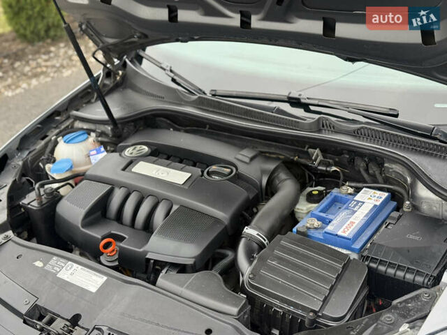Сірий Фольксваген Гольф, об'ємом двигуна 1.6 л та пробігом 203 тис. км за 7800 $, фото 32 на Automoto.ua