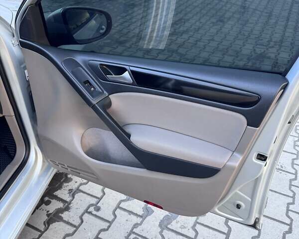 Серый Фольксваген Гольф, объемом двигателя 1.97 л и пробегом 285 тыс. км за 6700 $, фото 37 на Automoto.ua