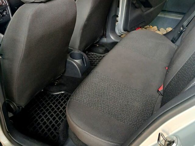 Фольксваген Гольф 2009 в Николаеве на Automoto.ua Серый Фольксваген Гольф, объемом двигателя 1.4 л и пробегом 133 тыс. км за 7800 $, фото 5 на Automoto.ua