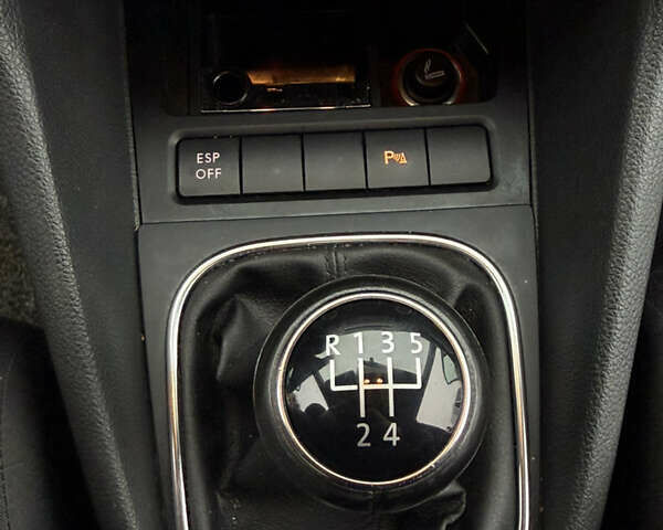 Серый Фольксваген Гольф, объемом двигателя 1.6 л и пробегом 208 тыс. км за 7999 $, фото 47 на Automoto.ua