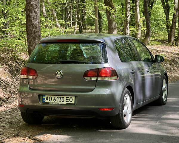 Сірий Фольксваген Гольф, об'ємом двигуна 1.39 л та пробігом 143 тис. км за 8500 $, фото 2 на Automoto.ua