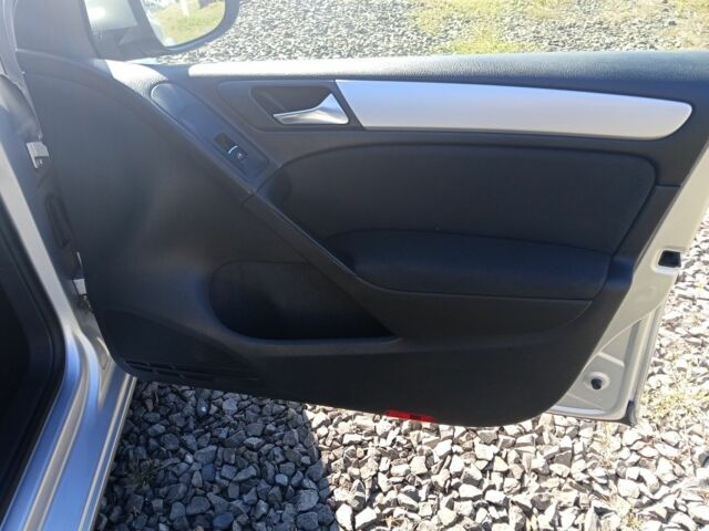 Фольксваген Гольф 2009 у Луцьку на Automoto.ua Сірий Фольксваген Гольф, об'ємом двигуна 1.4 л та пробігом 234 тис. км за 6800 $, фото 10 на Automoto.ua