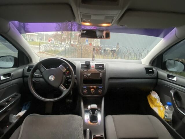 Сірий Фольксваген Гольф, об'ємом двигуна 1.6 л та пробігом 270 тис. км за 6000 $, фото 5 на Automoto.ua