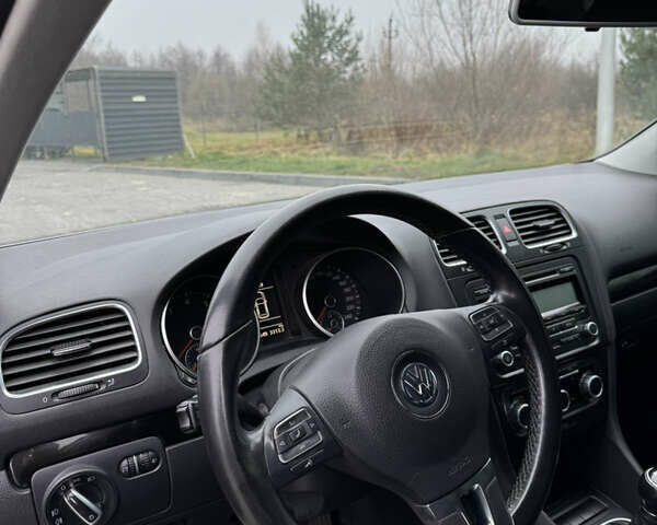 Серый Фольксваген Гольф, объемом двигателя 1.39 л и пробегом 165 тыс. км за 7799 $, фото 16 на Automoto.ua