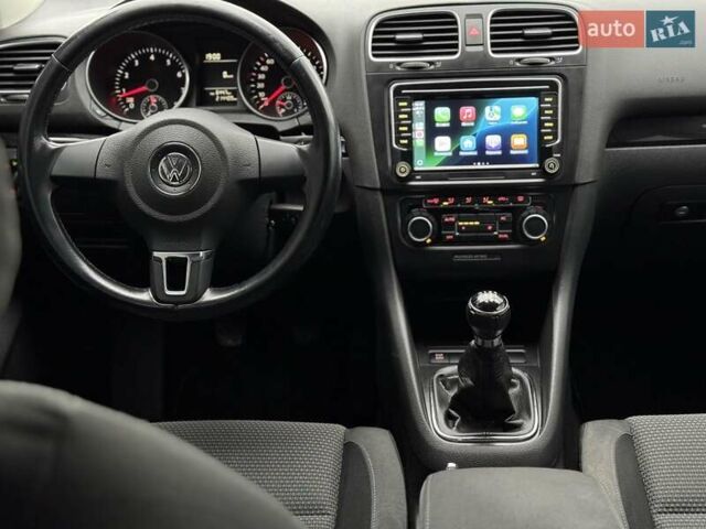 Серый Фольксваген Гольф, объемом двигателя 1.39 л и пробегом 211 тыс. км за 7650 $, фото 43 на Automoto.ua