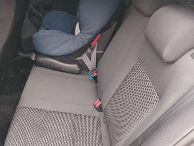 Серый Фольксваген Гольф, объемом двигателя 1.6 л и пробегом 306 тыс. км за 8500 $, фото 6 на Automoto.ua