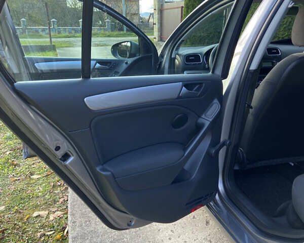 Сірий Фольксваген Гольф, об'ємом двигуна 1.39 л та пробігом 234 тис. км за 7300 $, фото 20 на Automoto.ua