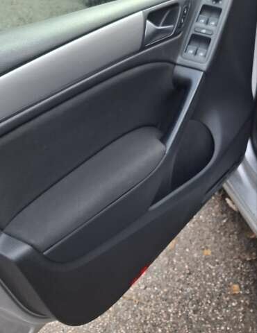 Сірий Фольксваген Гольф, об'ємом двигуна 1.39 л та пробігом 177 тис. км за 6200 $, фото 12 на Automoto.ua