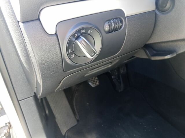 Фольксваген Гольф 2009 у Луцьку на Automoto.ua Сірий Фольксваген Гольф, об'ємом двигуна 1.4 л та пробігом 234 тис. км за 6800 $, фото 18 на Automoto.ua