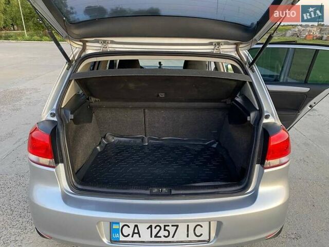 Серый Фольксваген Гольф, объемом двигателя 1.6 л и пробегом 213 тыс. км за 7600 $, фото 7 на Automoto.ua