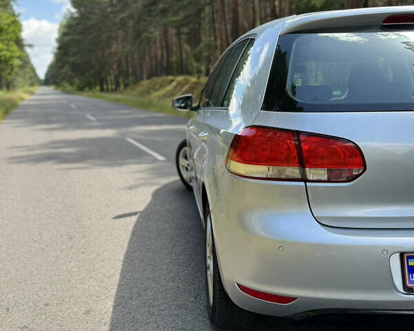 Серый Фольксваген Гольф, объемом двигателя 1.6 л и пробегом 214 тыс. км за 8300 $, фото 7 на Automoto.ua