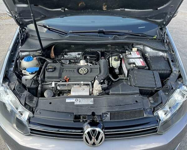 Серый Фольксваген Гольф, объемом двигателя 1.4 л и пробегом 195 тыс. км за 6700 $, фото 4 на Automoto.ua