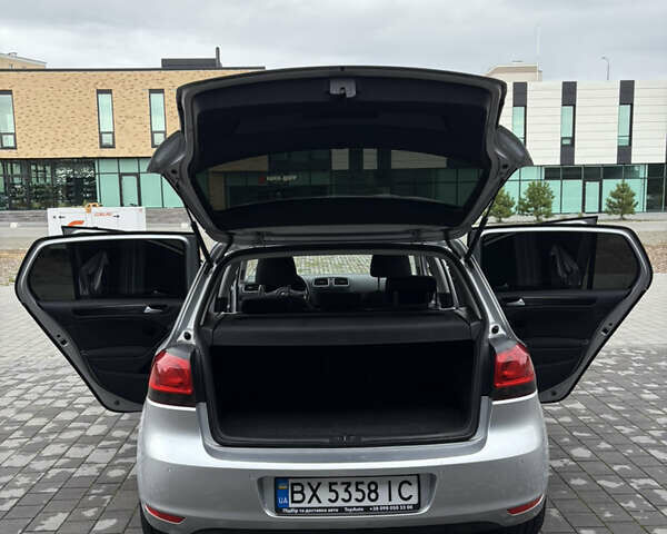 Серый Фольксваген Гольф, объемом двигателя 1.6 л и пробегом 216 тыс. км за 7700 $, фото 19 на Automoto.ua