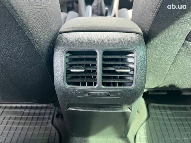 Сірий Фольксваген Гольф, об'ємом двигуна 1.6 л та пробігом 262 тис. км за 8440 $, фото 29 на Automoto.ua