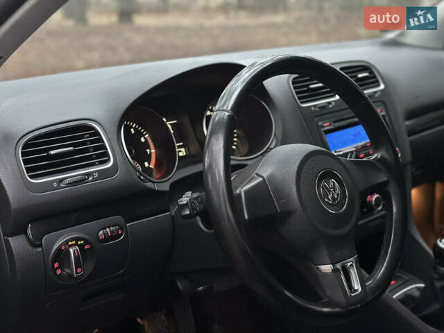Серый Фольксваген Гольф, объемом двигателя 1.39 л и пробегом 217 тыс. км за 7150 $, фото 10 на Automoto.ua