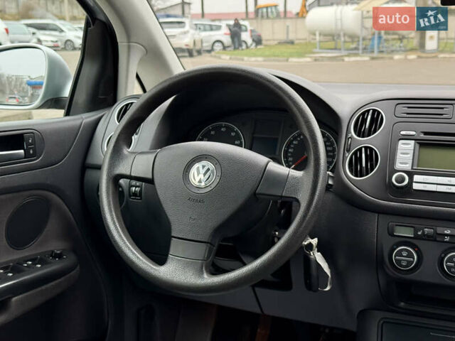 Сірий Фольксваген Гольф, об'ємом двигуна 1.6 л та пробігом 204 тис. км за 7700 $, фото 29 на Automoto.ua