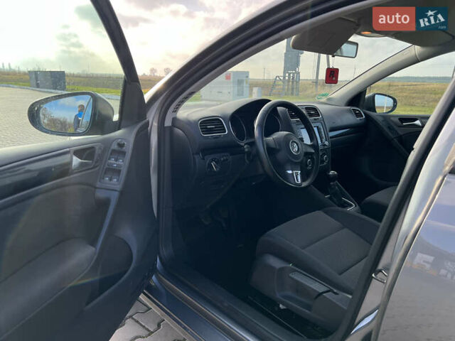 Серый Фольксваген Гольф, объемом двигателя 1.4 л и пробегом 202 тыс. км за 6800 $, фото 13 на Automoto.ua