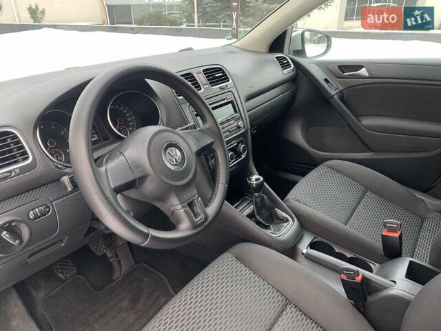 Серый Фольксваген Гольф, объемом двигателя 1.4 л и пробегом 265 тыс. км за 7500 $, фото 13 на Automoto.ua