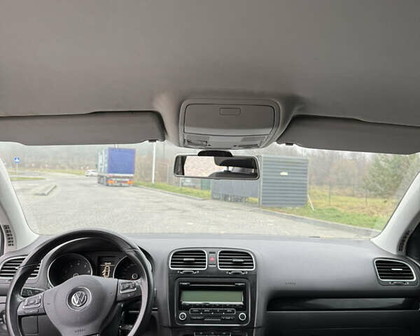 Серый Фольксваген Гольф, объемом двигателя 1.39 л и пробегом 165 тыс. км за 7799 $, фото 17 на Automoto.ua