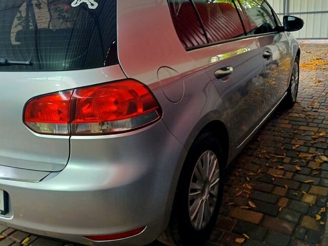 Фольксваген Гольф 2009 в Николаеве на Automoto.ua Серый Фольксваген Гольф, объемом двигателя 1.4 л и пробегом 133 тыс. км за 7800 $, фото 3 на Automoto.ua