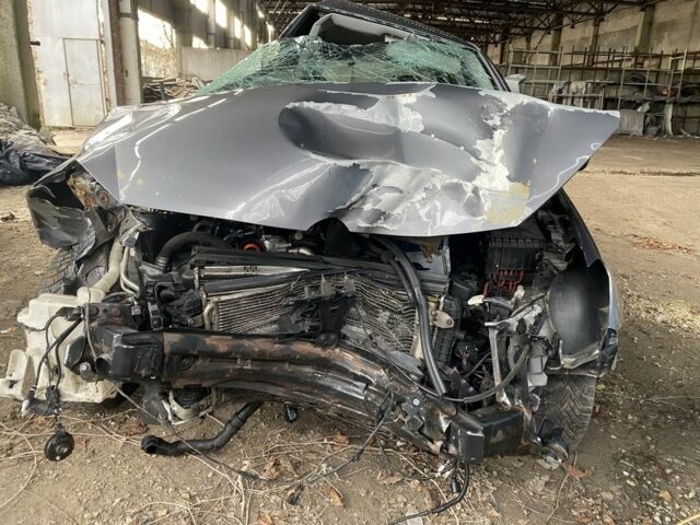 Сірий Фольксваген Гольф, об'ємом двигуна 2 л та пробігом 156 тис. км за 1600 $, фото 3 на Automoto.ua