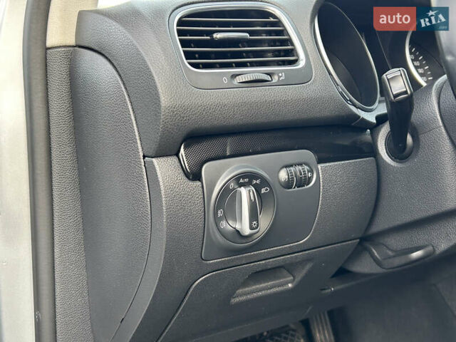 Серый Фольксваген Гольф, объемом двигателя 1.4 л и пробегом 231 тыс. км за 8299 $, фото 8 на Automoto.ua