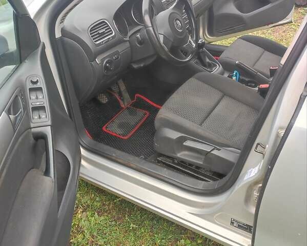 Сірий Фольксваген Гольф, об'ємом двигуна 1.6 л та пробігом 192 тис. км за 7500 $, фото 4 на Automoto.ua