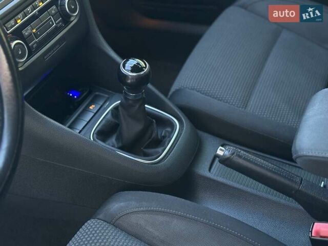 Серый Фольксваген Гольф, объемом двигателя 1.39 л и пробегом 244 тыс. км за 6950 $, фото 20 на Automoto.ua